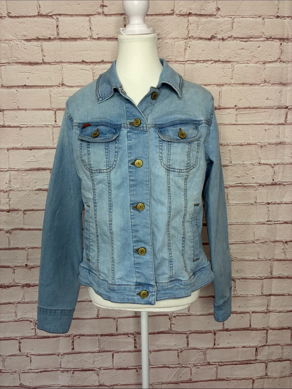 Custom Upcycled Peacock Feather Printed Light Wash Denim Jacket Like New Size 8